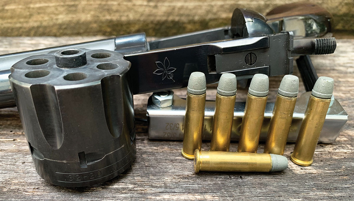 Tank started this journey with a gifted Buckeye Sports 32 Magnum/32-20 Blackhawk, which was missing the 32 H&R Magnum cylinder.
